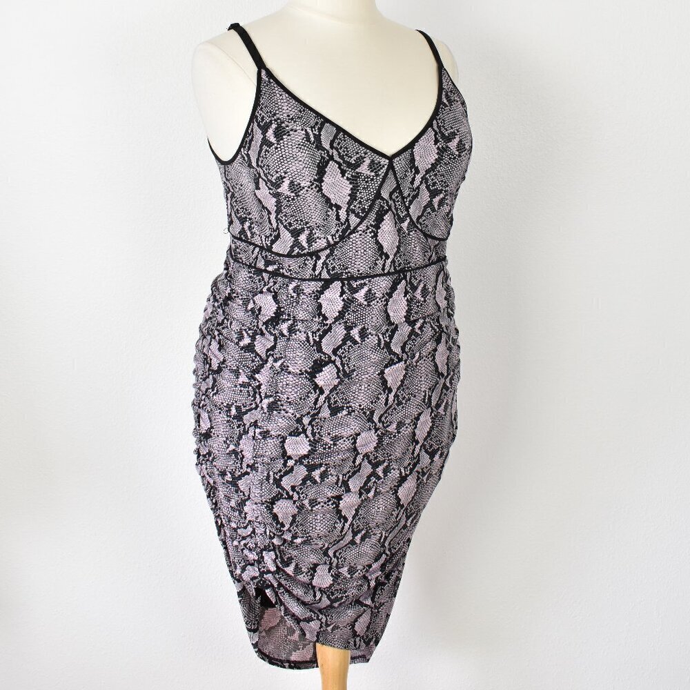 Torrid Mauve Pink Snakeskin Print Studio Knit Ruched Bodycon Dress NEW - 2 - Picture 8 of 10
